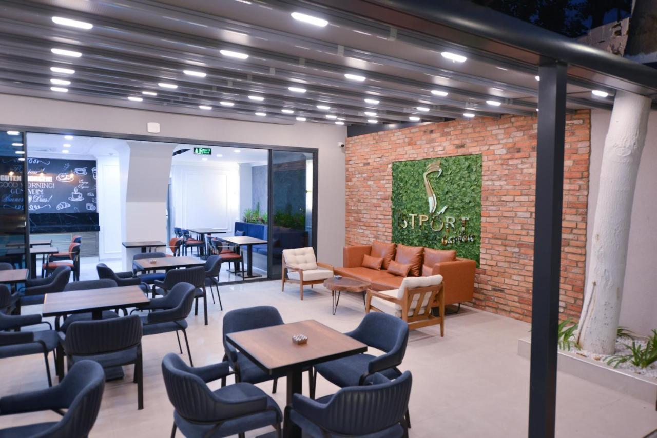 Istport Garden Hotels Arnavutkoy Exterior foto The interior of the restaurant