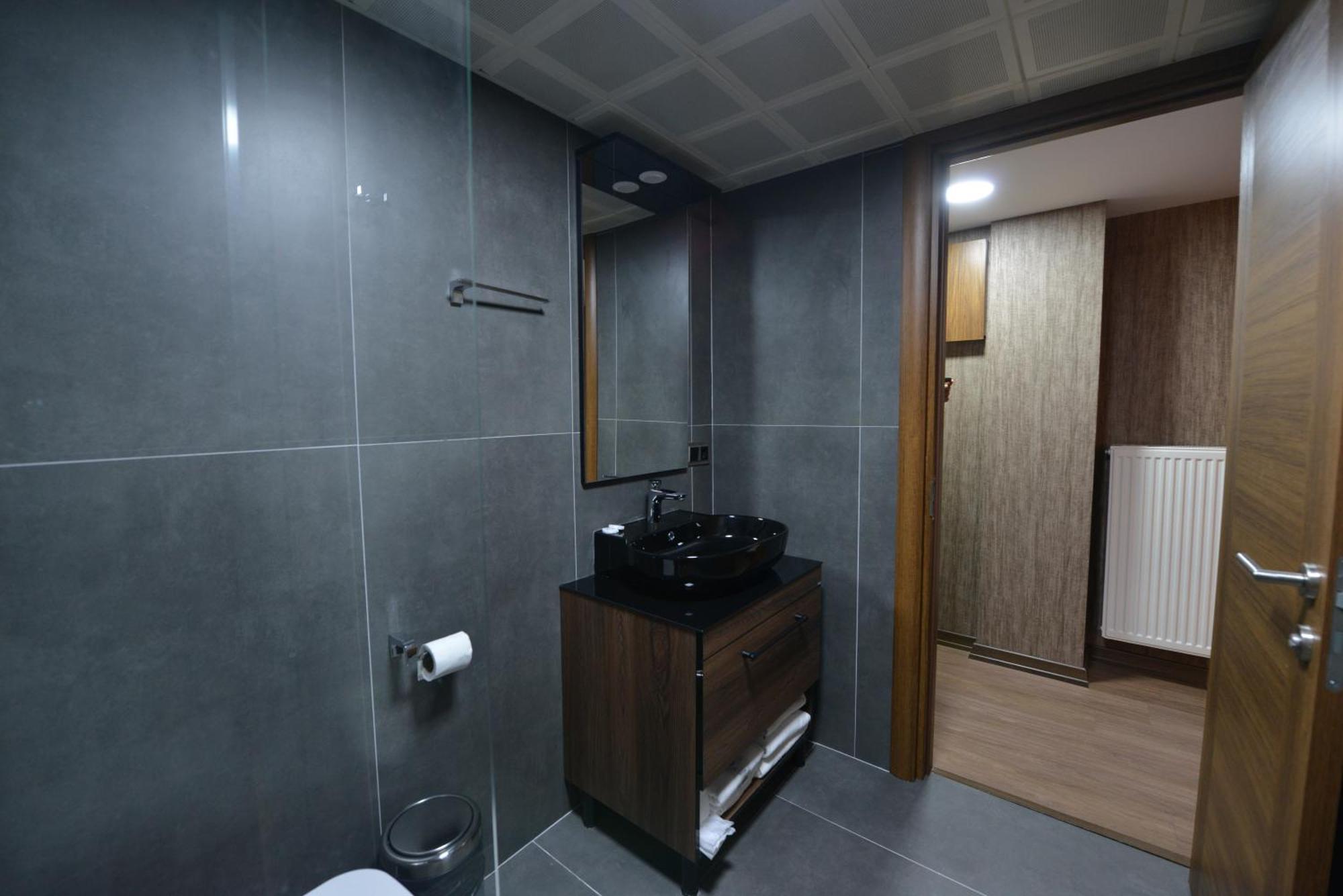 Istport Garden Hotels Arnavutkoy Exterior foto Bathroom