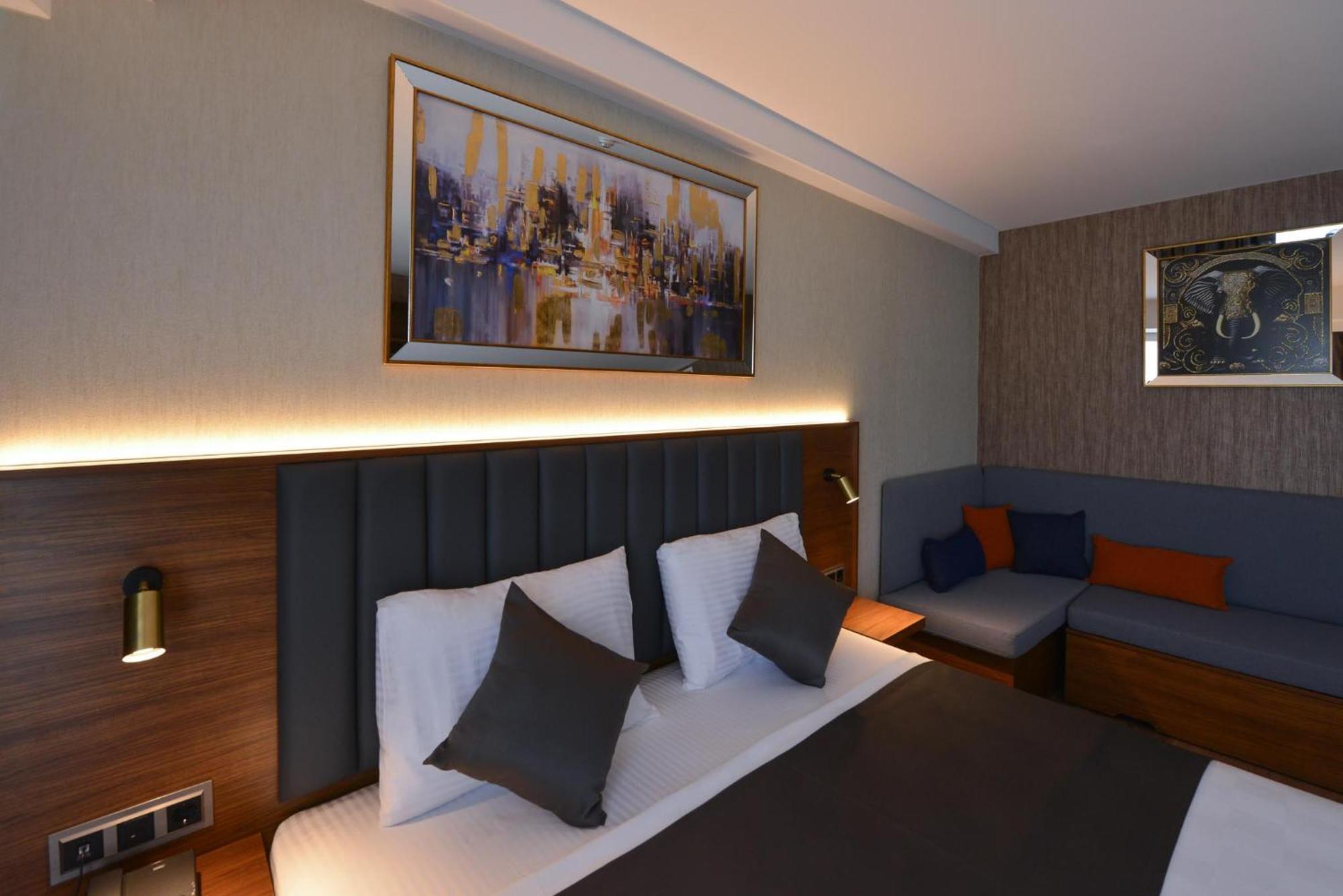 Istport Garden Hotels Arnavutkoy Cameră foto A room at the hotel